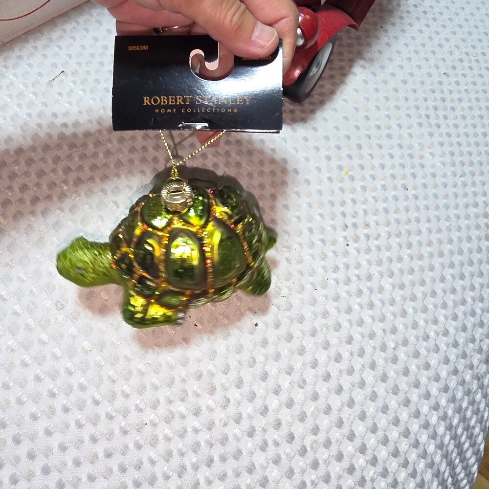 ROBERT STANLEY COLLECTIBLE BLOWN GLASS TURTLE ORNAMENT